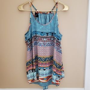 Loose flowing tank